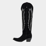 D4073 - Bota puntal alta espigas gamuza negro